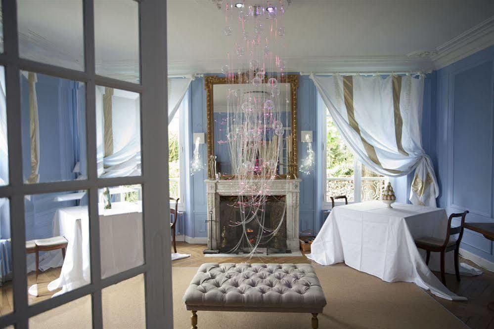 Maison D'Hotes Stella Cadente โพรแว็ง ภายนอก รูปภาพ