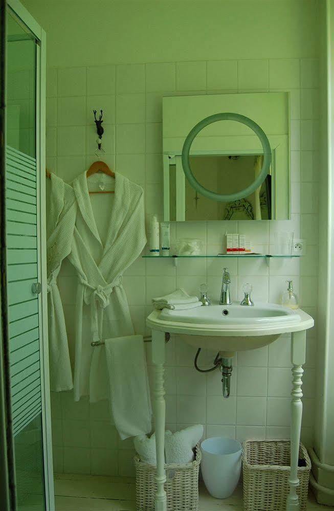 Maison D'Hotes Stella Cadente โพรแว็ง ภายนอก รูปภาพ
